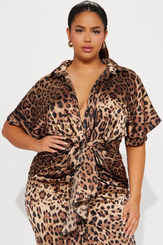 Make Me Roar Short Sleeve Midi Dress - Leopard