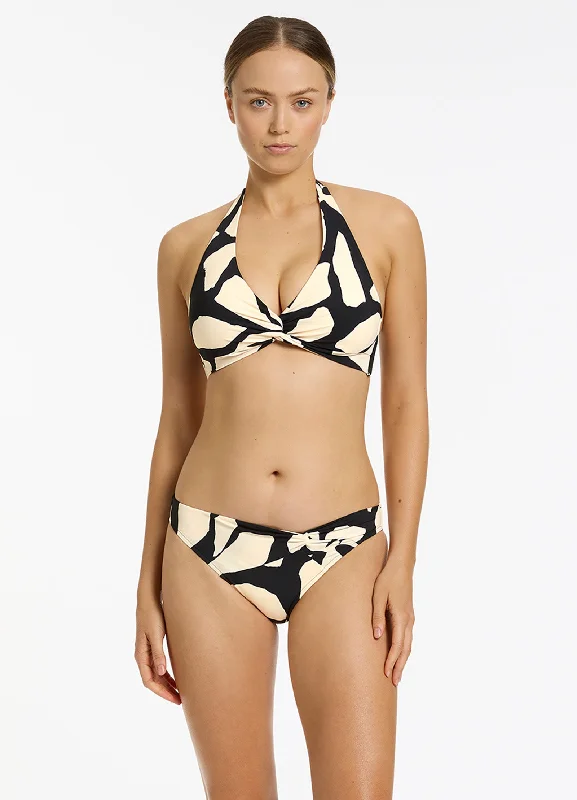 Fiore D-DD Twist Front Bikini Top - Black